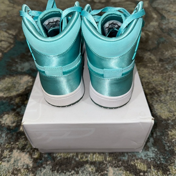 🤩EUC Jordan Season of Her🤩 - Picture 6 of 12